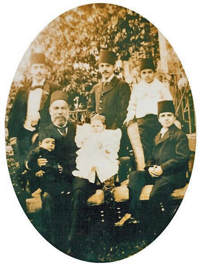 Ismail Kemal bey Vlora and family, 1896