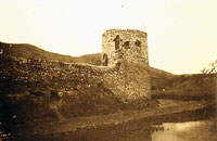 The Fortress of Kaçanik (Photo: Baron Franz Nopcsa, 1903).