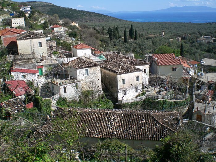 Village on the coast of Himara (Photo: Robert Elsie, March 2008).