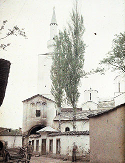 The Ljevishka Church in Prizren transformed in the Ottoman period into a mosque (Photo: Auguste Léon, 7 May 1913).