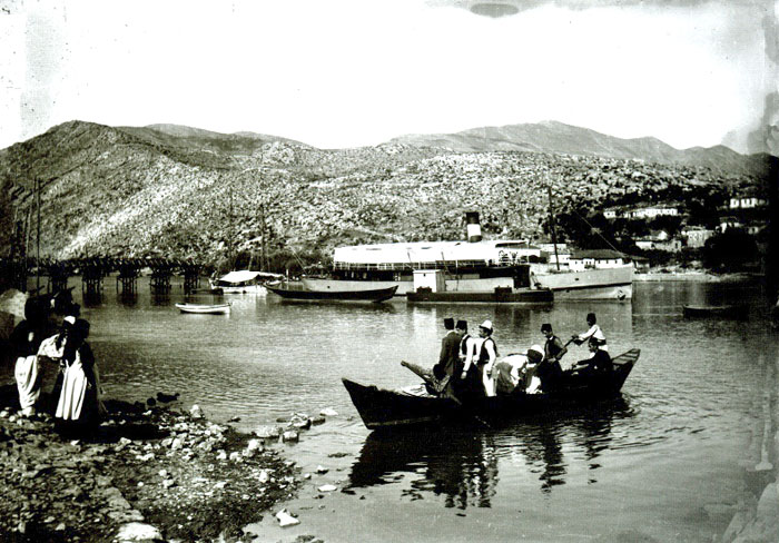 Dampfer auf dem Skutarisee (Foto: Marubi, ca. 1900).