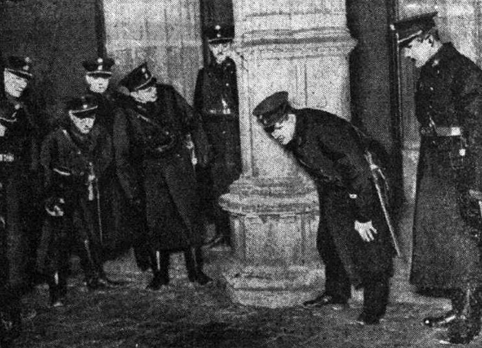 The Vienna police at the scene of the attack.