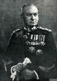 Lt. Col. Stirling (1880-1958).